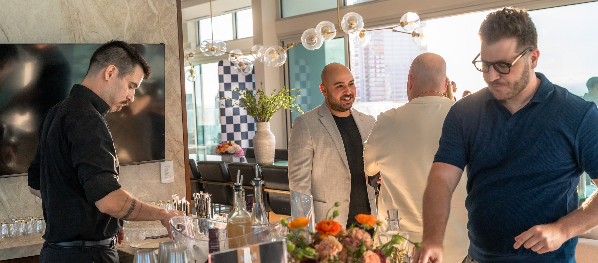 kitchen bar in the level los angeles south olive penthouse