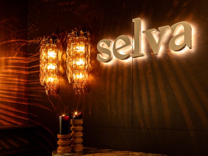 Selva cocktail lounge in Chicago's Fulton Market district