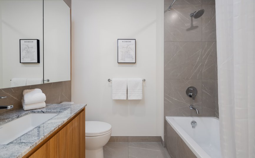 modern bathroom in deluxe one bedroom furnished apartment for rent in richmond
